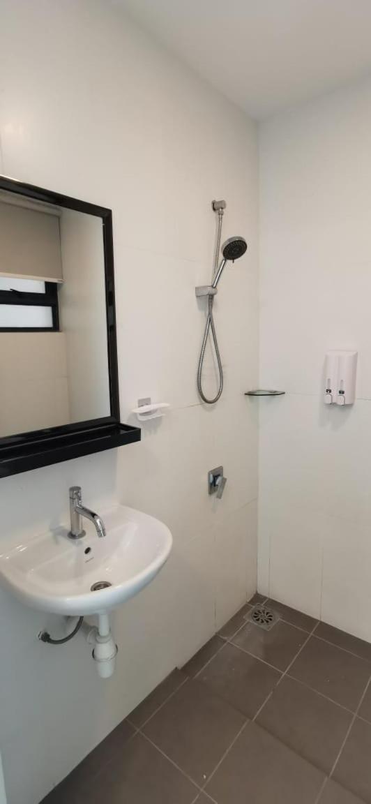 Seaview Dwharf Family Suit Private Port Dickson Esterno foto
